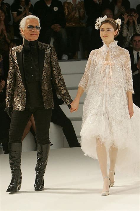 karl lagerfeld Chanel moments